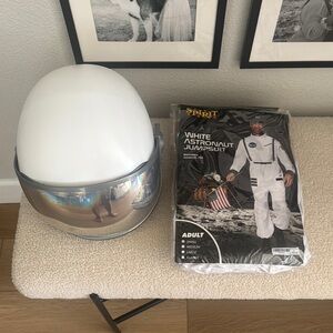 Spirit White and Silver Astronaut Costume Set